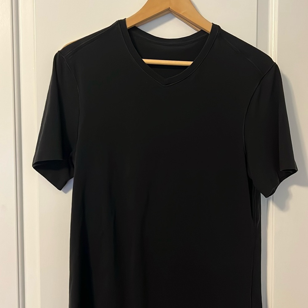 Men’s V-neck T-shirt